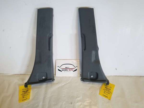 Toyota Voxy Pest Pillar Middle