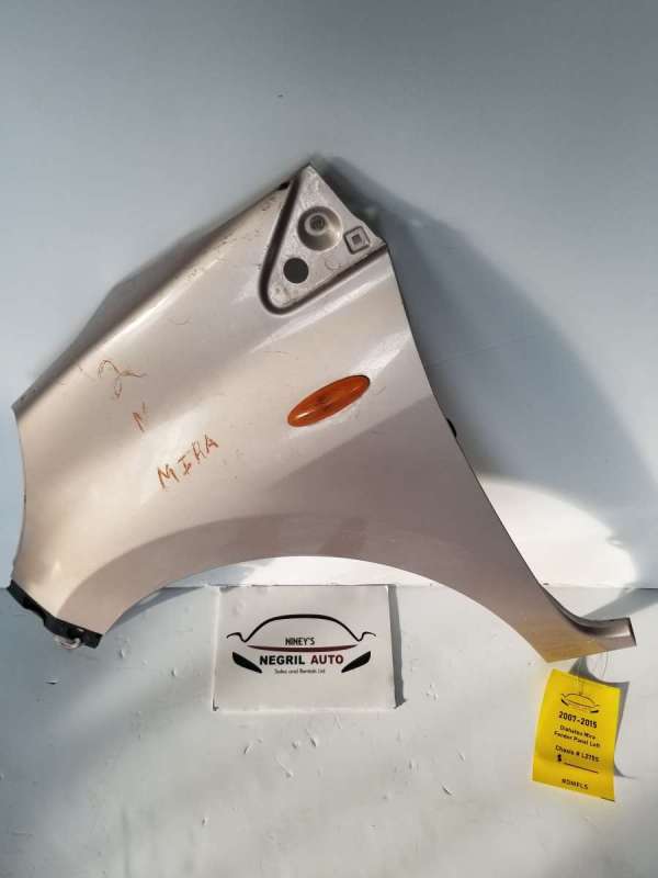 Diahatsu Mira Fender Panel