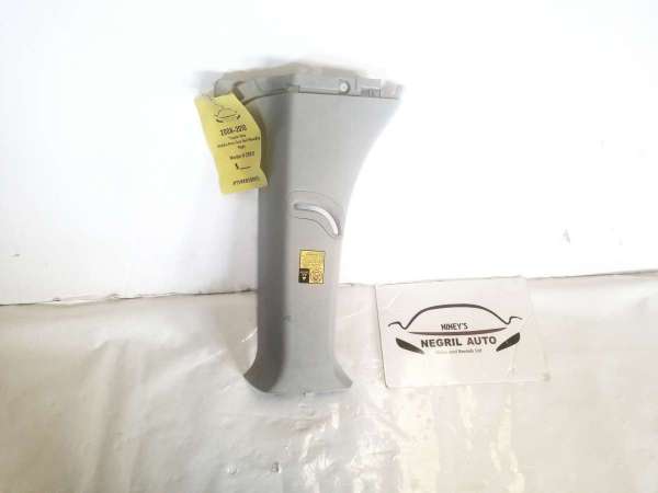 Toyota Voxy Middle Row Seat Belt Moulding Trim